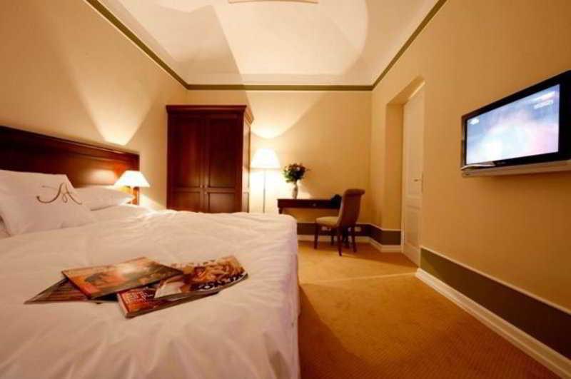 Hotel Antik