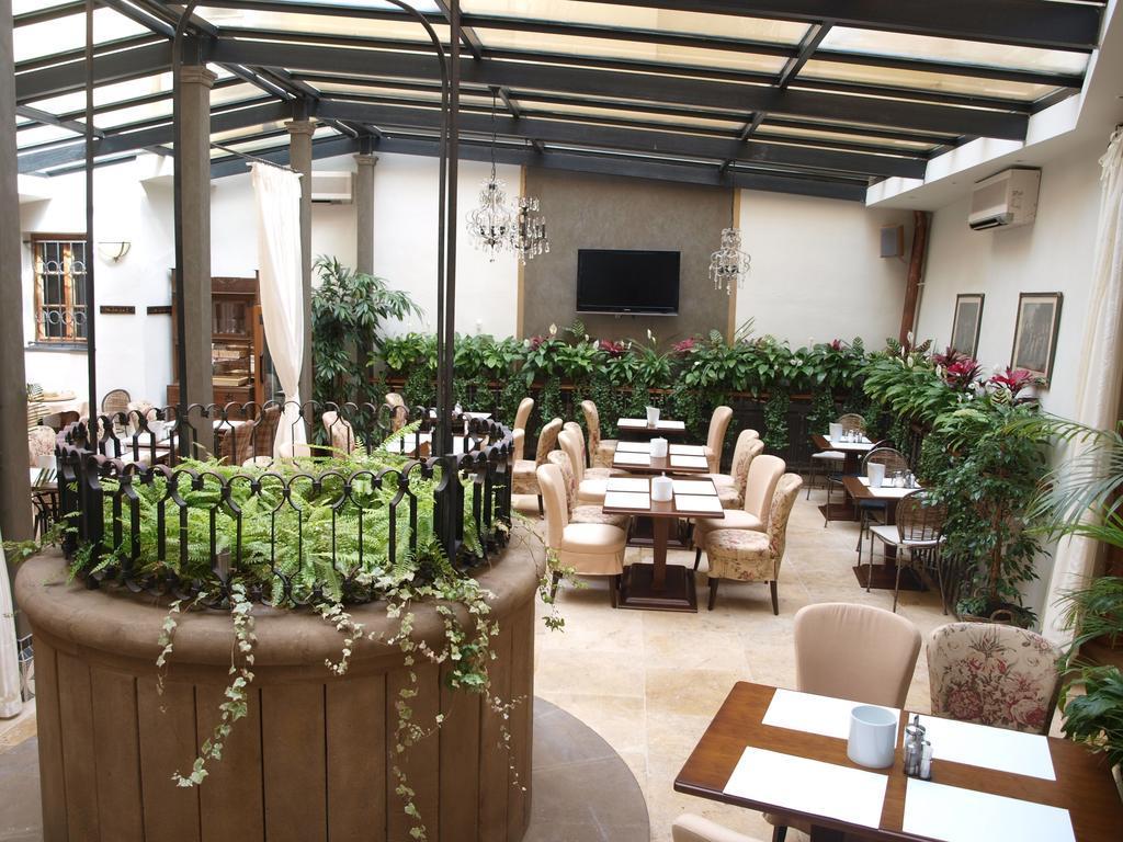 Antik Hotel